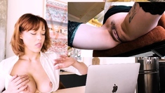 Big Boobs LauraHaze Doing Masturbation Slutcamzz