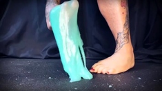 Mistressravenfd - Playing Footsie With Slime