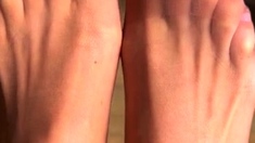 Amateur Foot Fetish Girlfriend Sucks and gives a Footjob