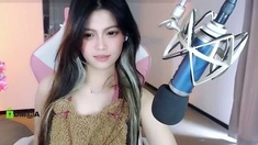 Amateur Webcam Chick Masturbates On Webcam More At