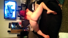 Hot redhead shakes ass while gaming